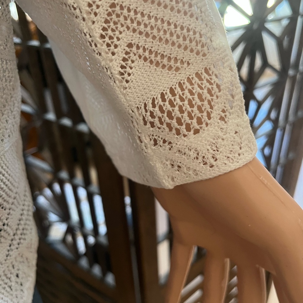 LISA RINNA LACE COLLECTION TOP - Picture 4 of 9